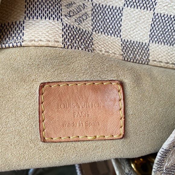 Louis Vuitton Damier Azur Artsy MM Hobo Bag - Picture 8 of 15